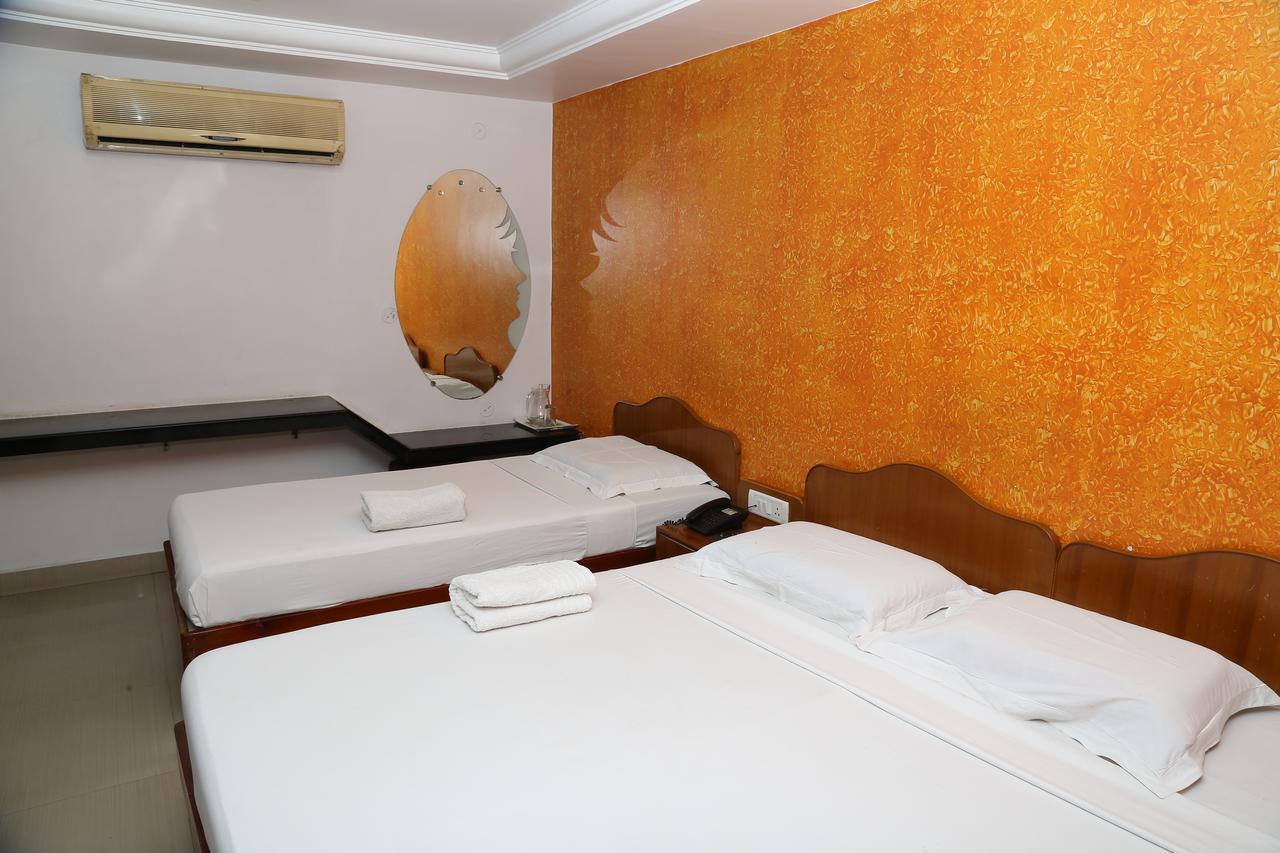 فندق فيلوريفي  Sri Srinivasar Residency المظهر الخارجي الصورة