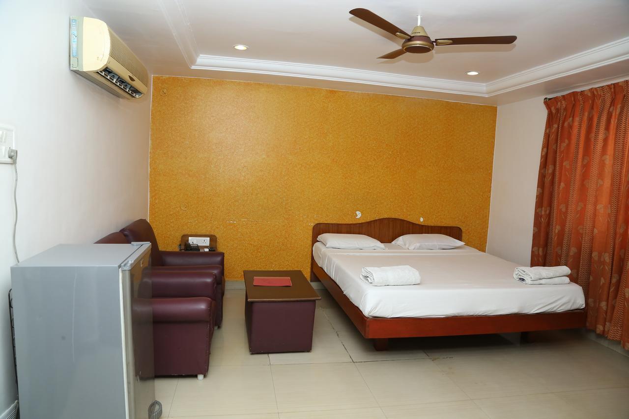 فندق فيلوريفي  Sri Srinivasar Residency المظهر الخارجي الصورة