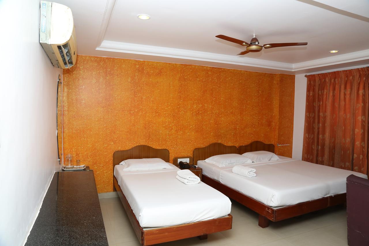 فندق فيلوريفي  Sri Srinivasar Residency المظهر الخارجي الصورة