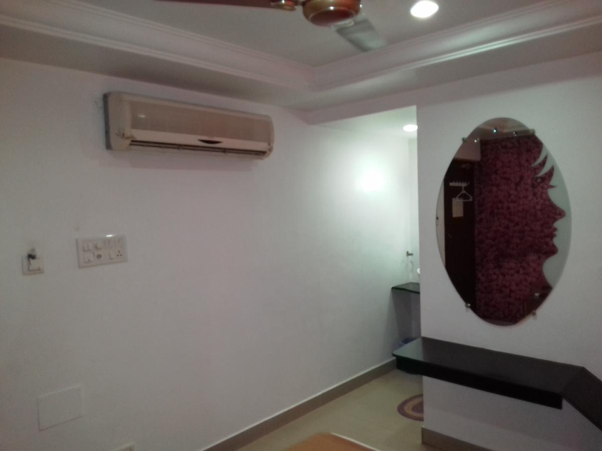 فندق فيلوريفي  Sri Srinivasar Residency المظهر الخارجي الصورة