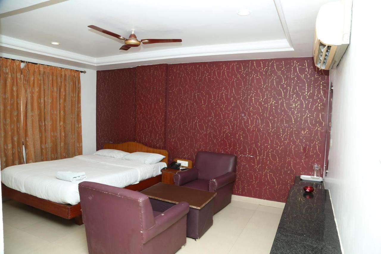 فندق فيلوريفي  Sri Srinivasar Residency المظهر الخارجي الصورة