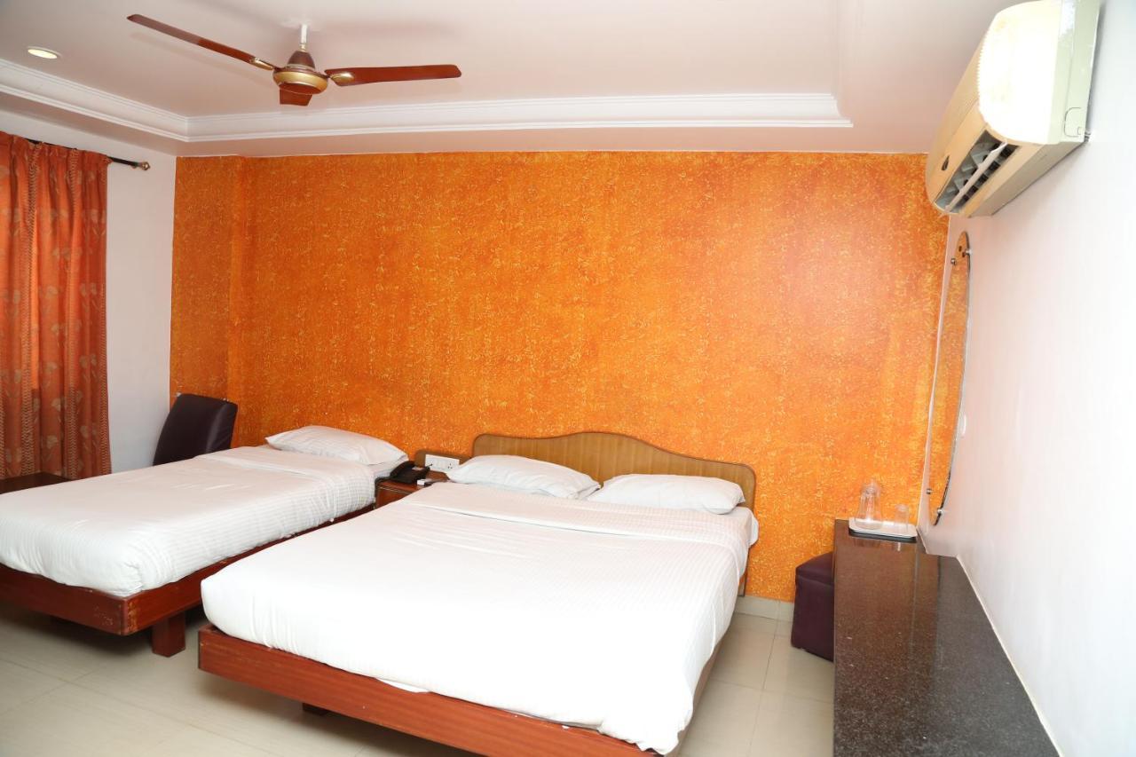 فندق فيلوريفي  Sri Srinivasar Residency المظهر الخارجي الصورة